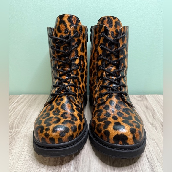 Torrid Animal Print Lace-Up Boots 8W - Picture 2 of 8